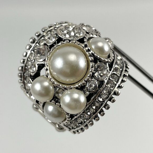 Silver Tone Faux Pearl White Glass Rhinestone Cluster Stretch Ring Bling Boho - Picture 1 of 7